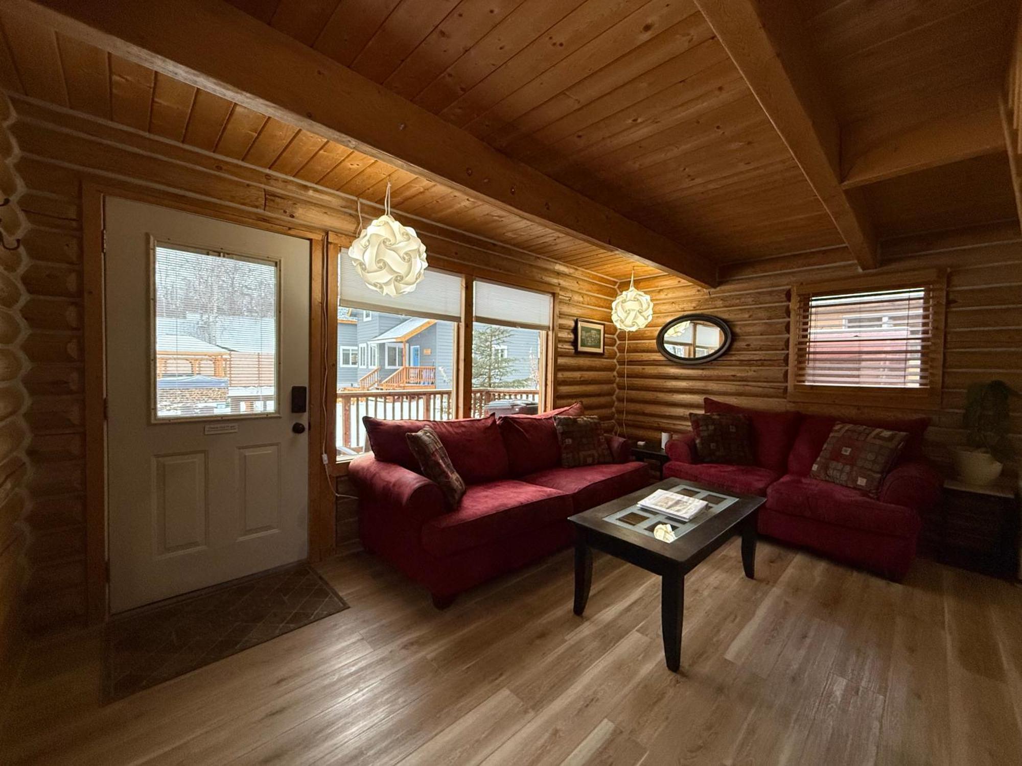 Talkeetna Log Cabin With Hot Tub Unit 2 Εξωτερικό φωτογραφία